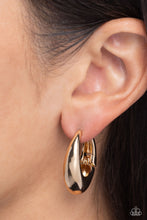 Load image into Gallery viewer, 🧡Paparazzi🧡Oval Official🧡Gold🧡Hinged Hoop🧡

