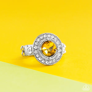 Paparazzi Targeted Timelessness - Yellow