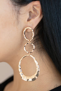 Paparazzi Radically Rippled - Gold