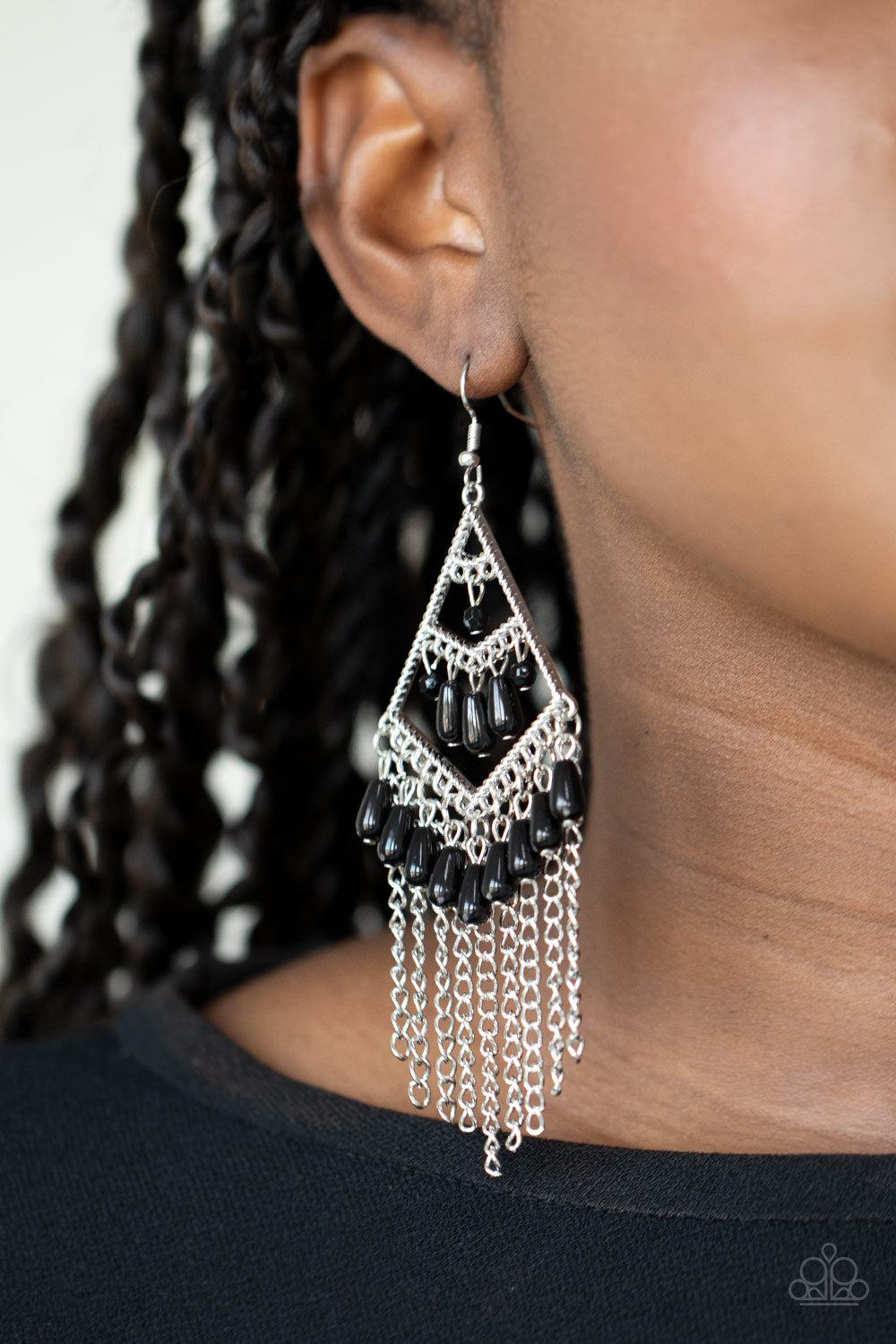 Paparazzi Trending Transcendence - Black