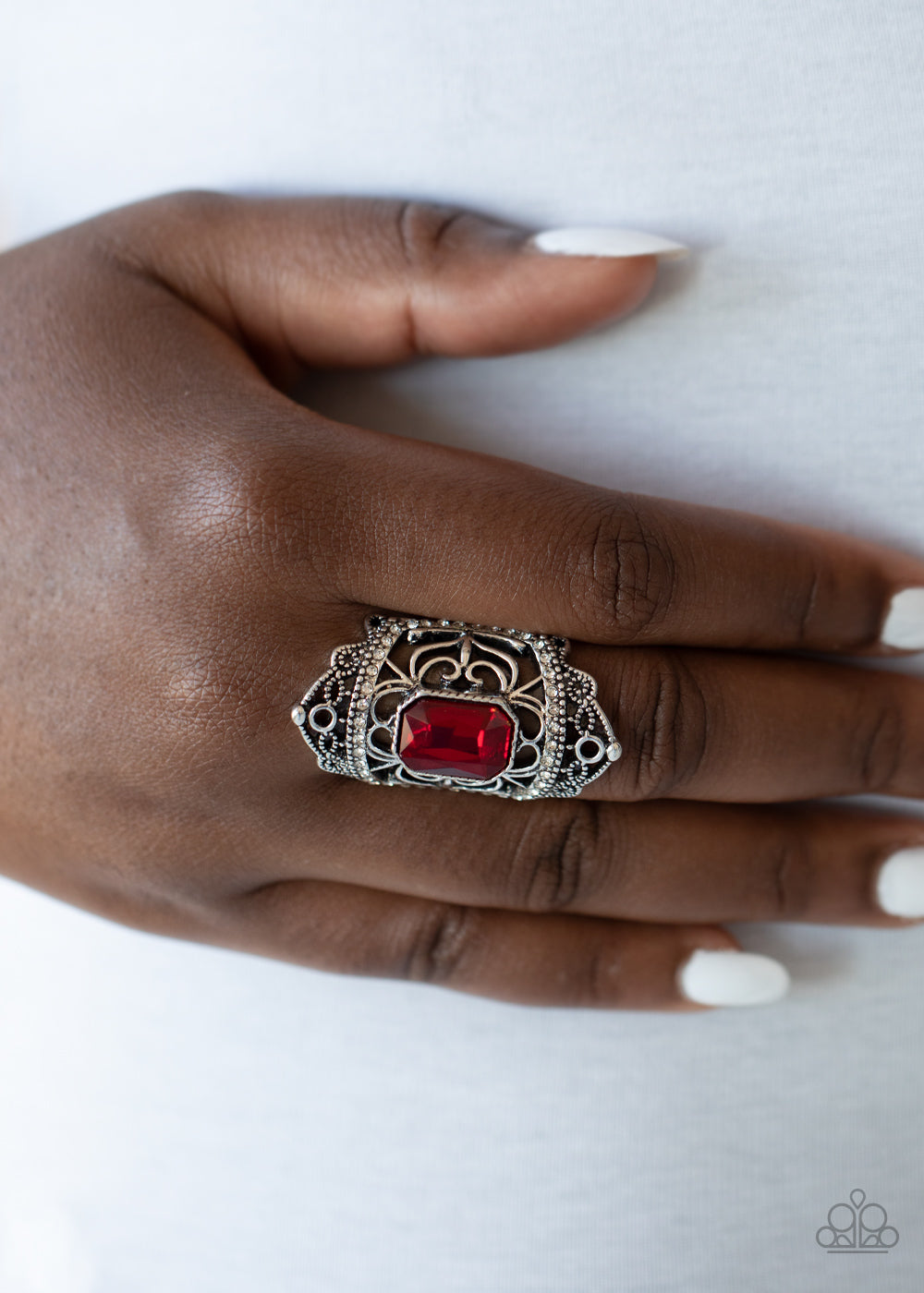 Paparazzi   Undefinable Dazzle - Red