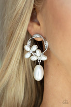 Load image into Gallery viewer, Paparazzi Elegant Expo - White
