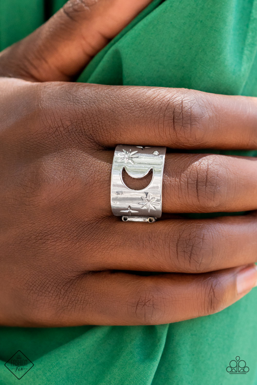 Paparazzi Lunar Levels - Silver